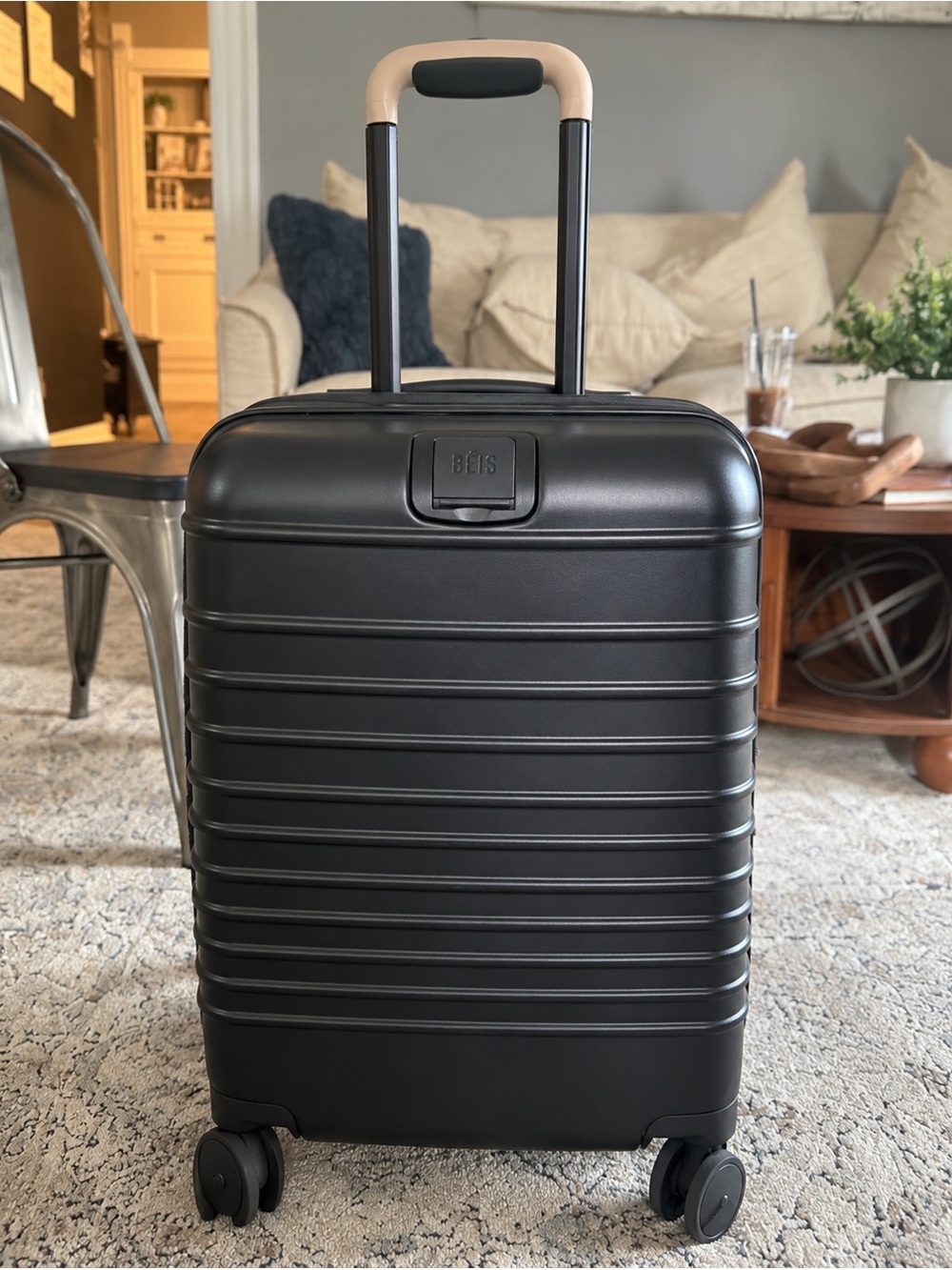 BÉIS Carry-On Roller Black Hardside Spinner Suitcase TSA Lock Luggage NWOT